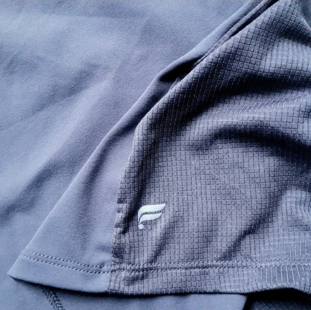 Fabletics women chinced back dark gray long sleeve top, size Medium - Picture 10 of 12